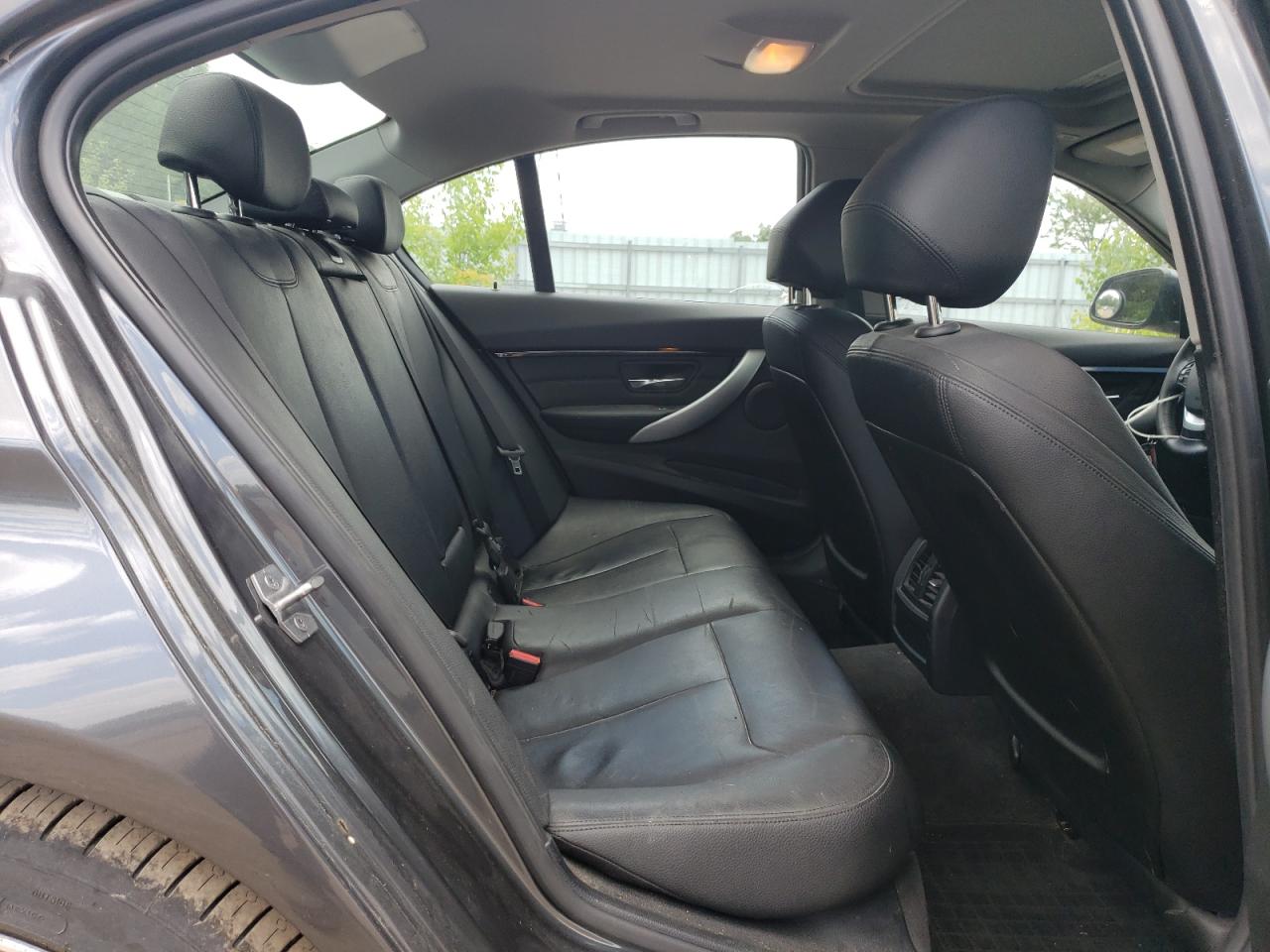 WBA8A3C58GK690455 2016 BMW 320 Xi