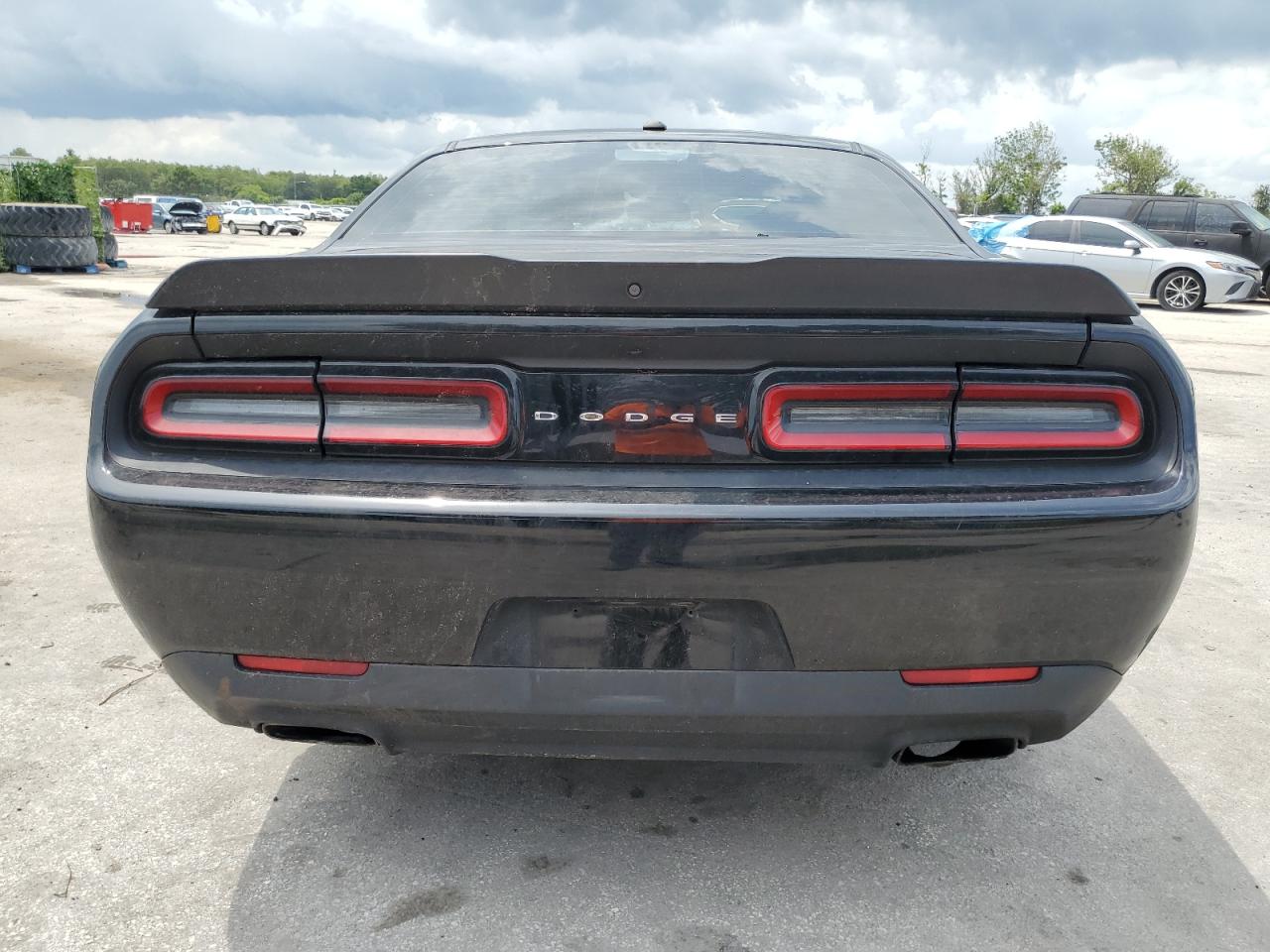 2C3CDZAG6JH172214 2018 Dodge Challenger Sxt