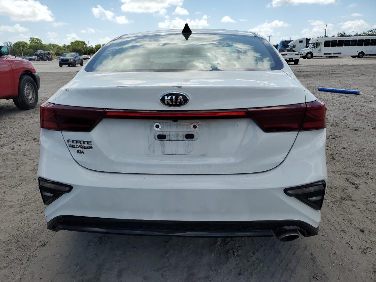 3KPF24AD5KE037939 2019 Kia Forte Fe