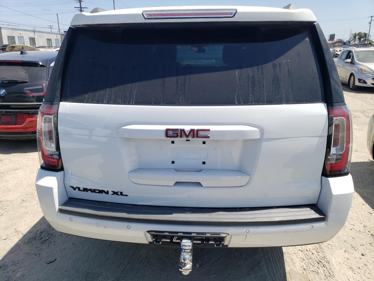 2019 GMC Yukon Xl K1500 Sle vin: 1GKS2FKCXKR314724