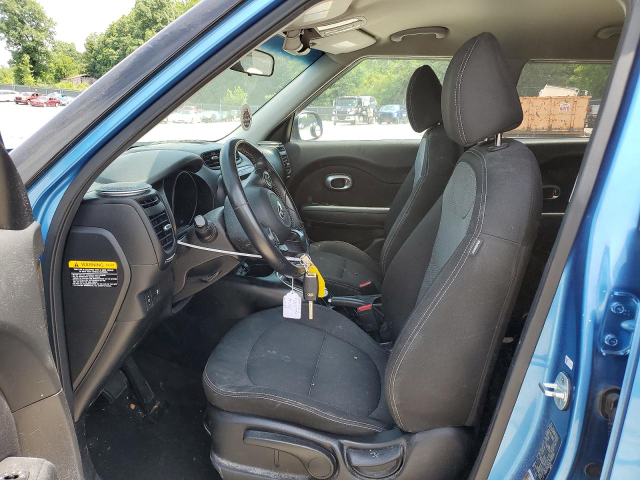 KNDJP3A59J7581566 2018 Kia Soul +