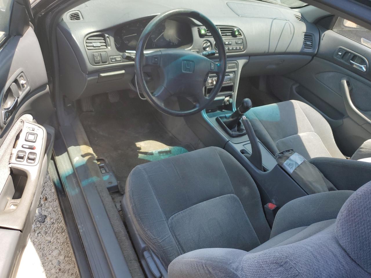 1HGCD7136TA022927 1996 Honda Accord Lx