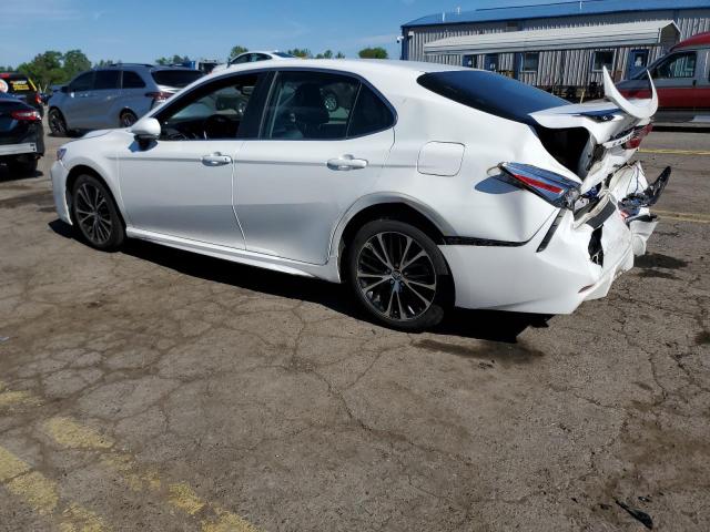 4T1B11HK8JU521670 2018 TOYOTA CAMRY - Image 2