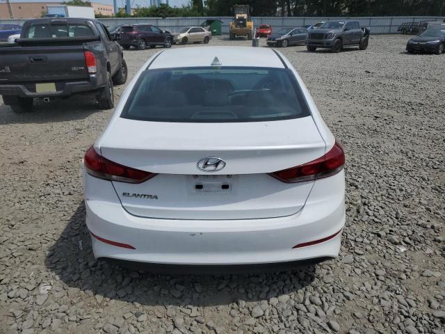  HYUNDAI ELANTRA 2018 Білий