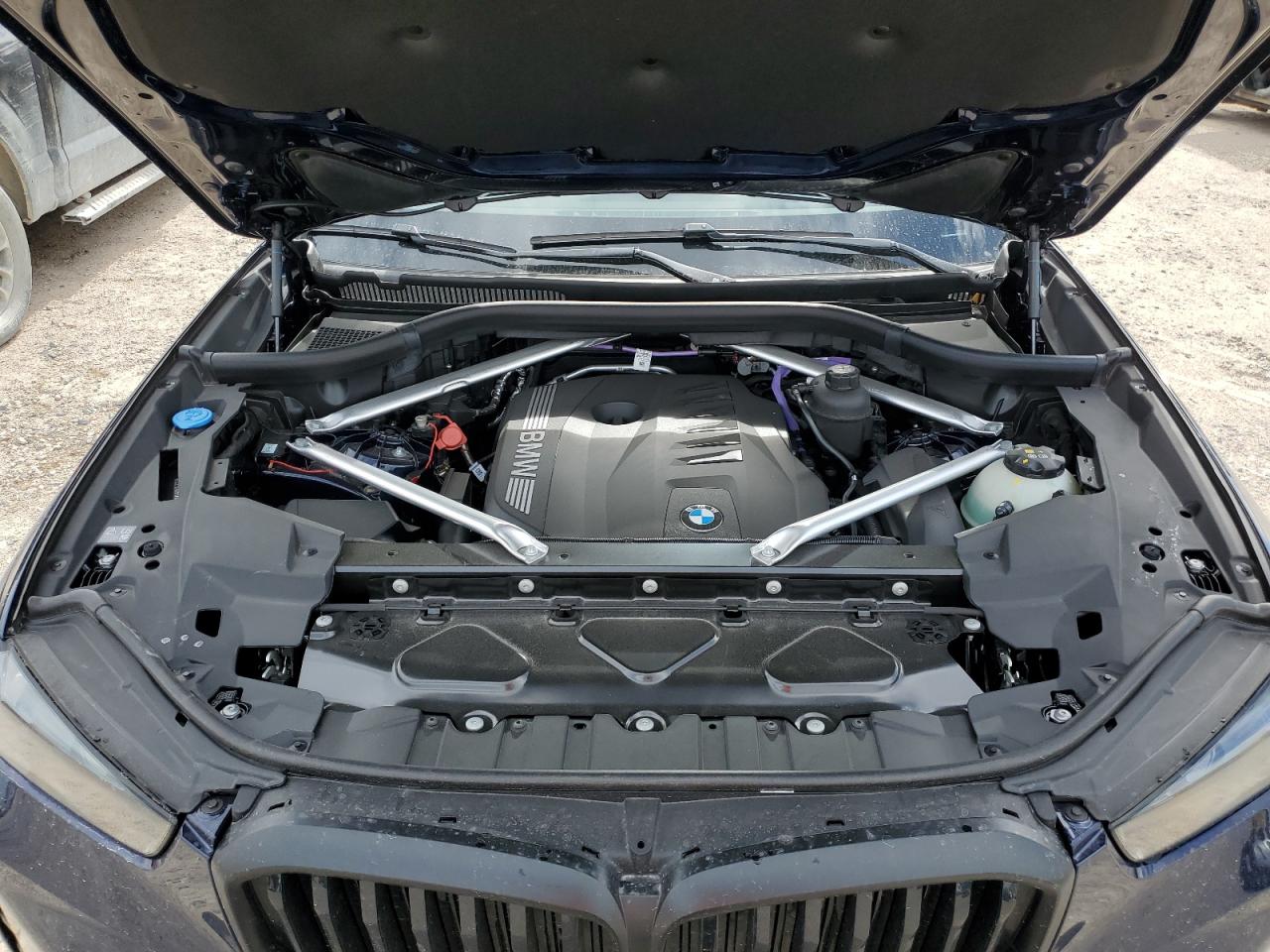 5UX23EU08R9V37911 2024 BMW X5 xDrive40I