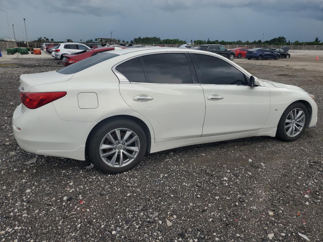 JN1BV7AR1FM413517 2015 Infiniti Q50 Base