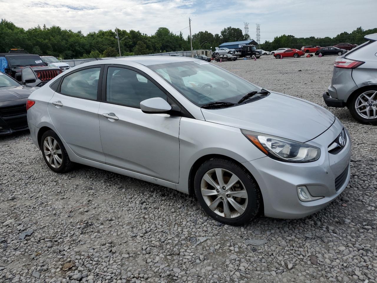 KMHCU4AE5DU481957 2013 Hyundai Accent Gls