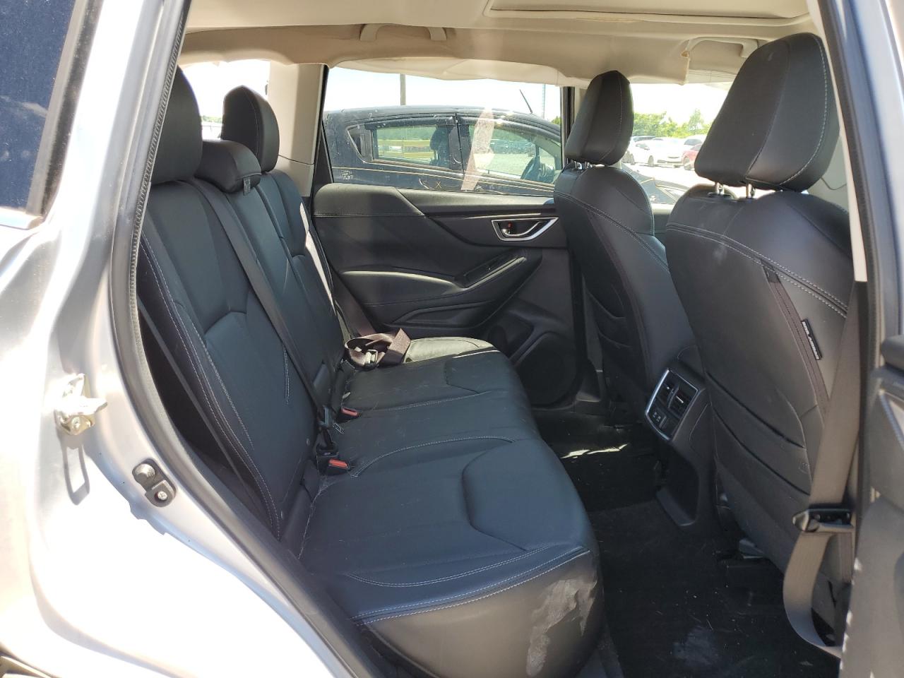 JF2SKASC1KH463772 2019 Subaru Forester Limited