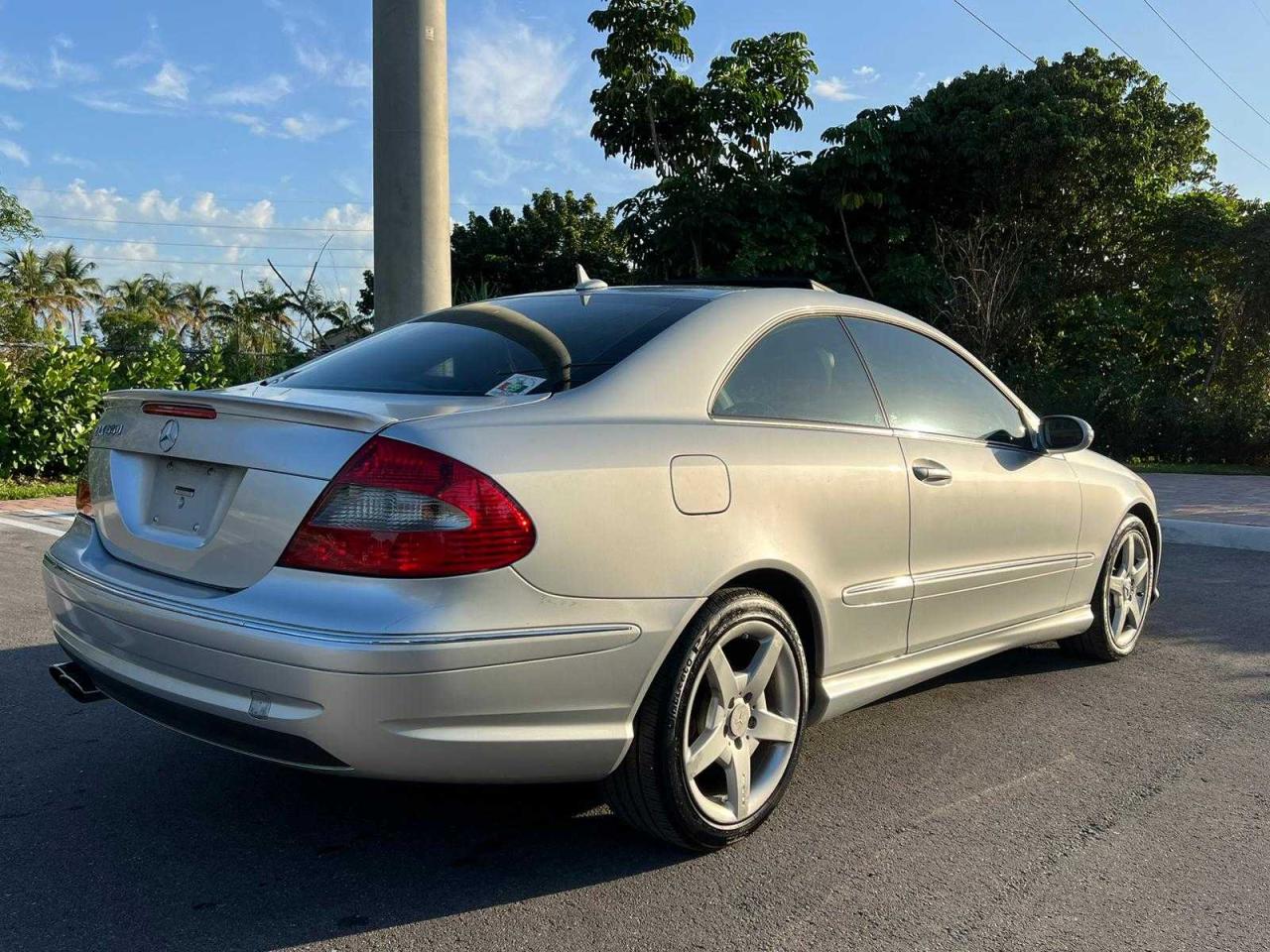 WDBTJ72H07F207001 2007 Mercedes-Benz Clk 550