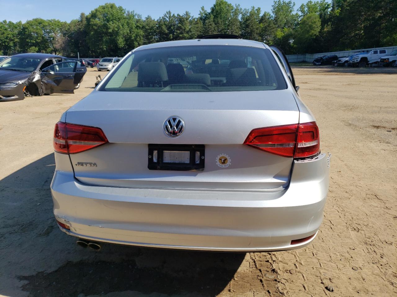 3VW2K7AJ9FM242081 2015 Volkswagen Jetta Base