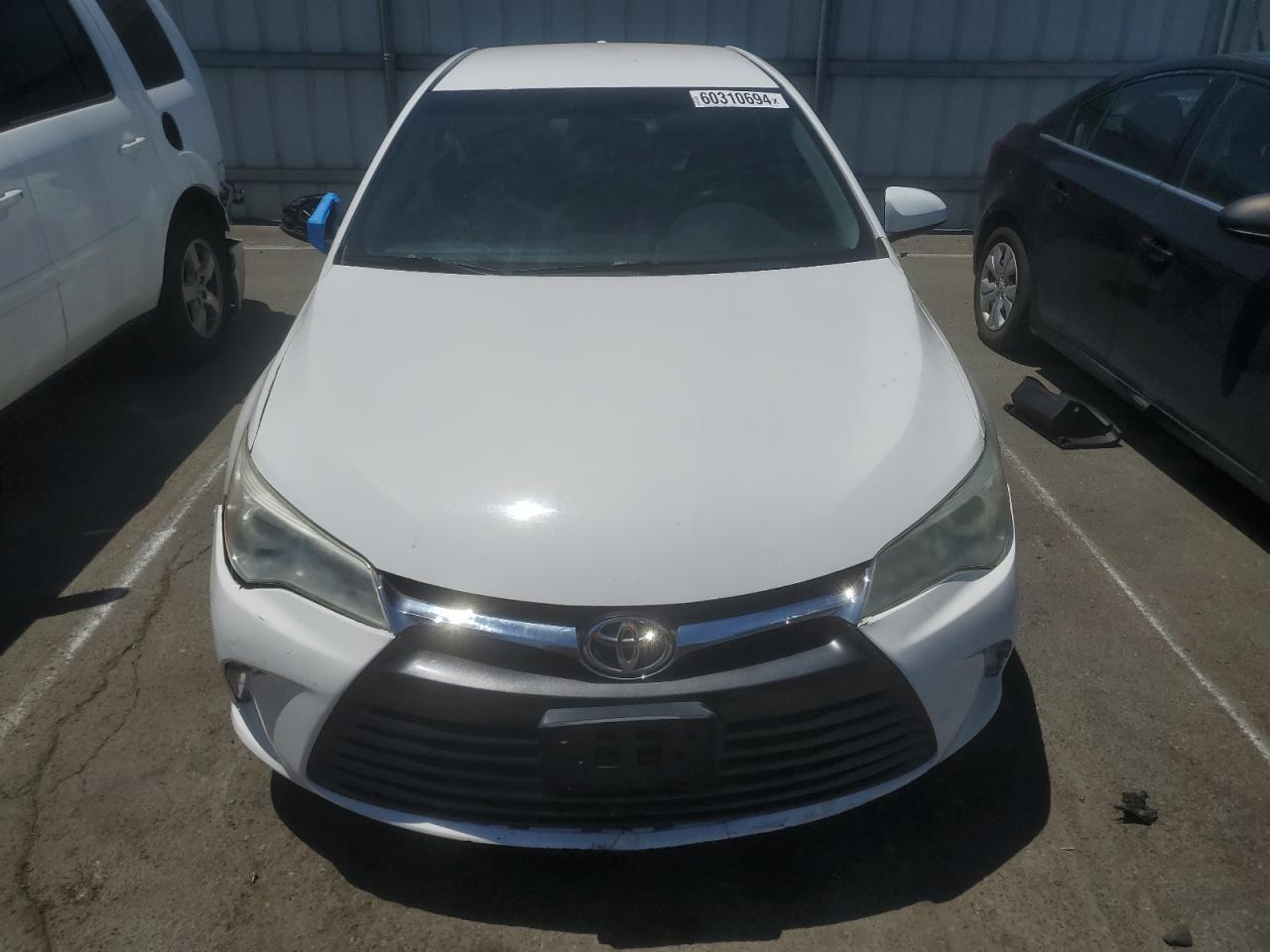 2015 Toyota Camry Le vin: 4T4BF1FK5FR473255