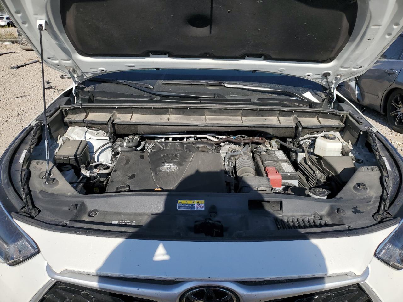 5TDHZRBH4MS552555 2021 Toyota Highlander Xle