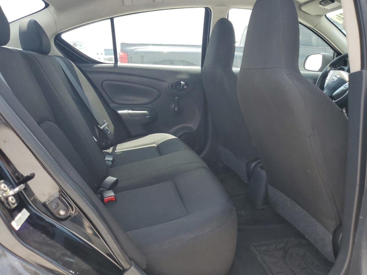 3N1CN7AP7FL958411 2015 Nissan Versa S