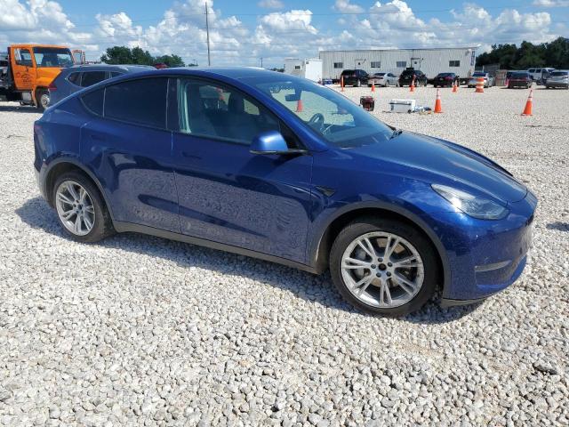 5YJYGDEE7MF077496 Tesla Model Y  4