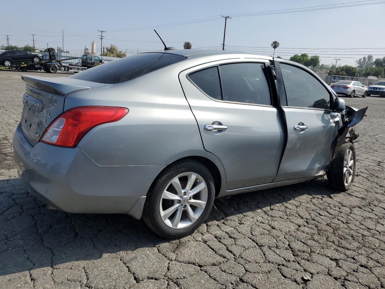 2014 Nissan Versa S vin: 3N1CN7AP2EL805451