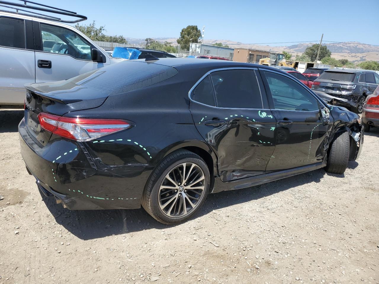 2019 Toyota Camry L vin: 4T1B11HK5KU165664