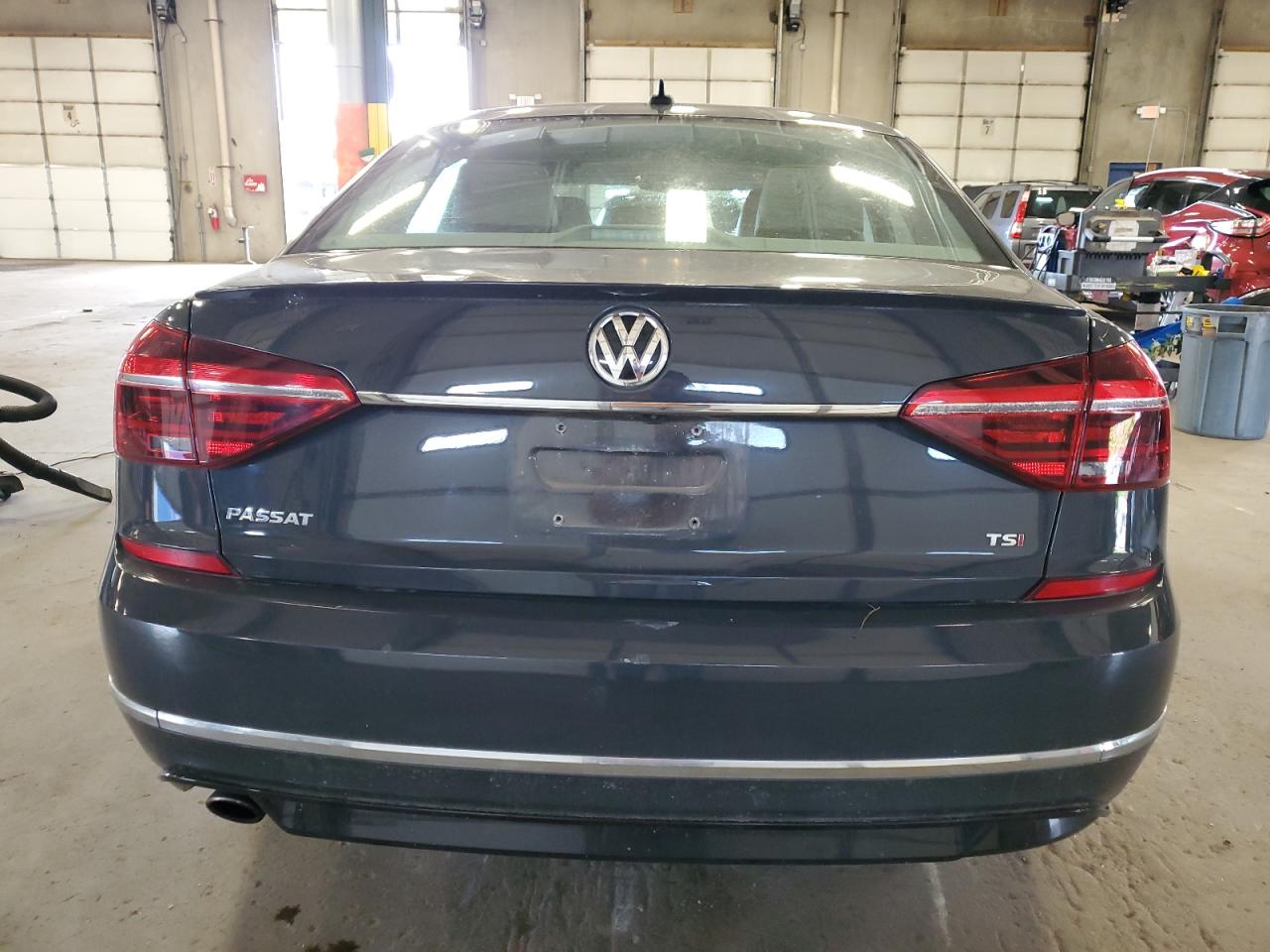 1VWDT7A37HC050847 2017 Volkswagen Passat R-Line