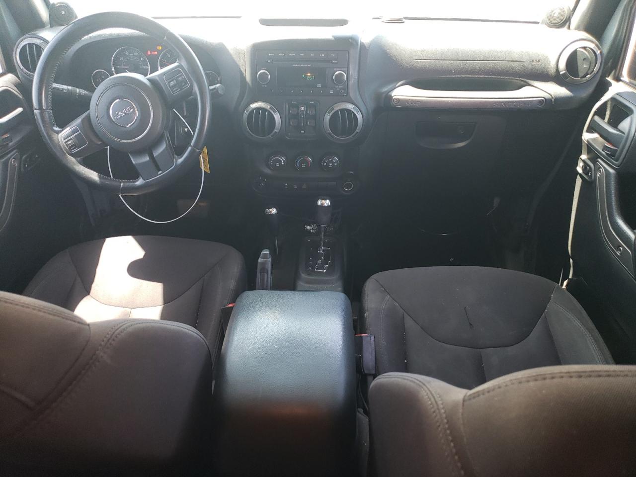 1C4HJWDG6EL237351 2014 Jeep Wrangler Unlimited Sport