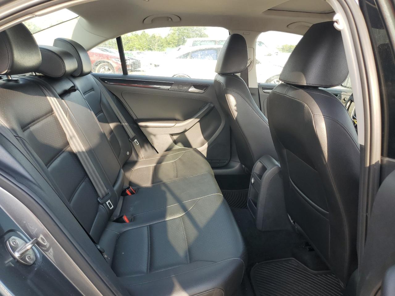 3VWL17AJ2GM375581 2016 Volkswagen Jetta Sel