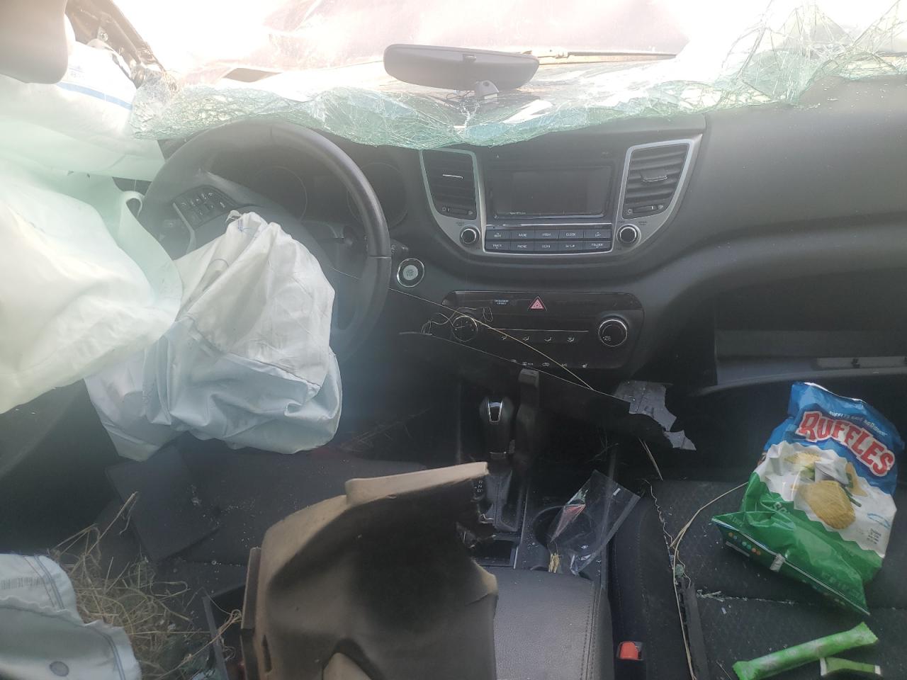 KM8J3CA22HU393187 2017 Hyundai Tucson Limited