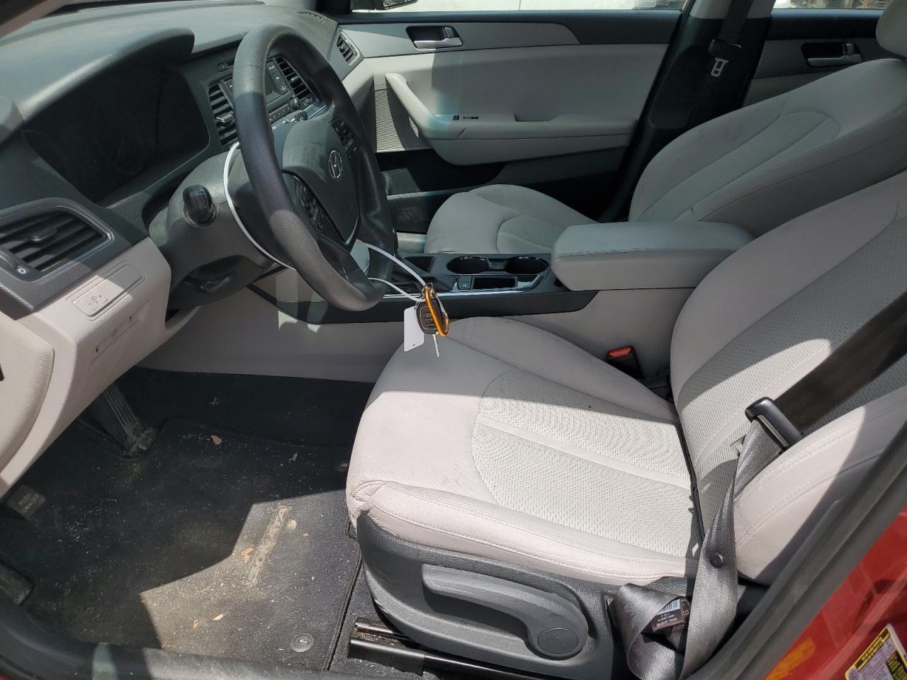 5NPE24AF1FH000384 2015 Hyundai Sonata Se