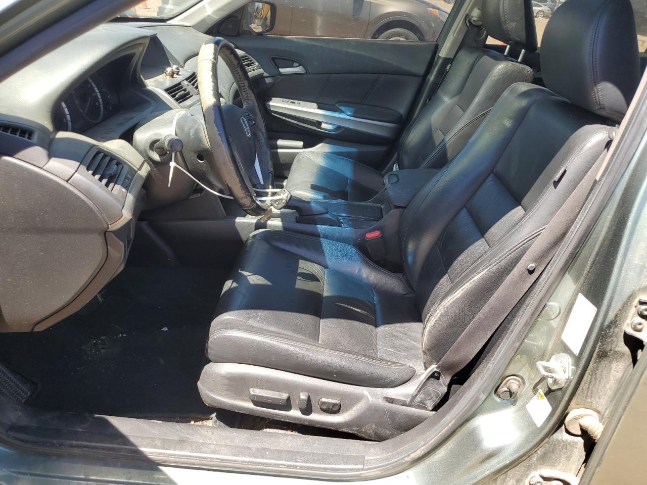 1HGCP3F87AA010934 2010 Honda Accord Exl