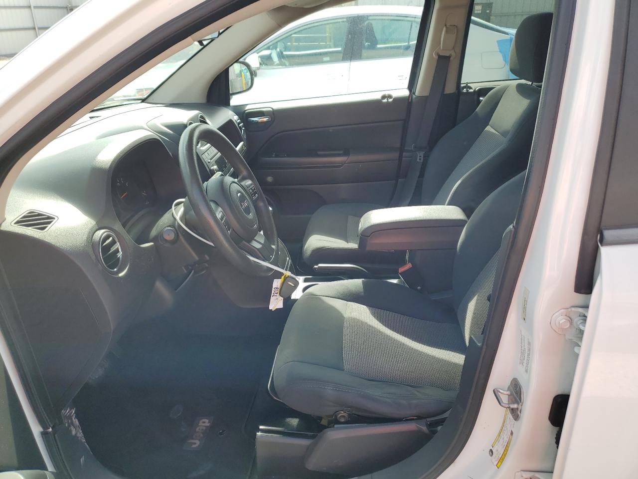 1J4NF1FB3BD158678 2011 Jeep Compass Sport