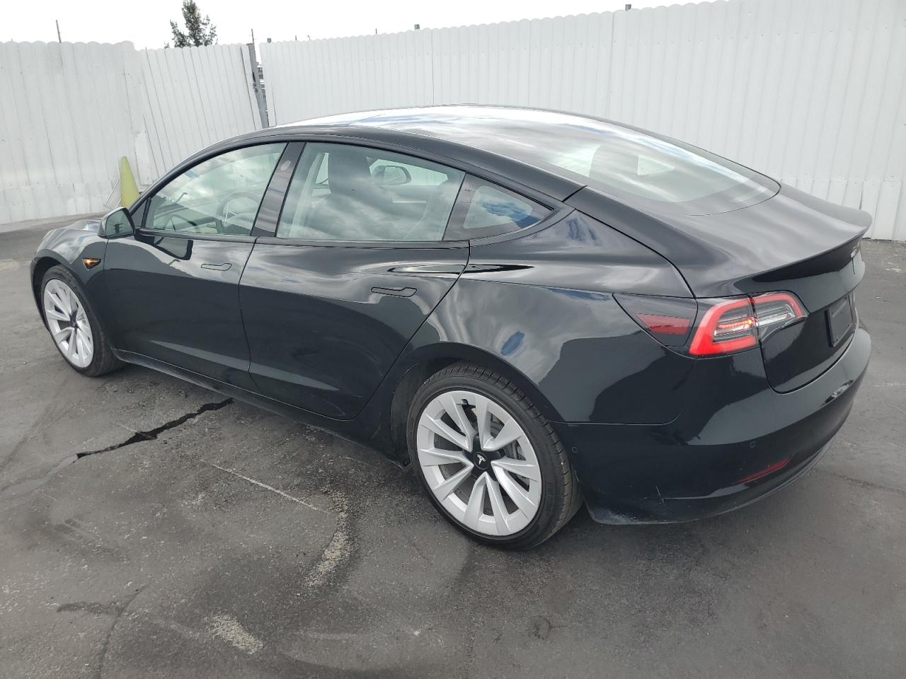 2022 Tesla Model 3 vin: 5YJ3E1EB3NF192280