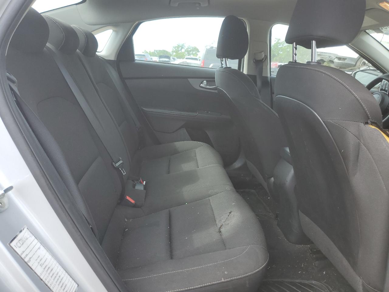 3KPF24AD2ME340549 2021 Kia Forte Fe