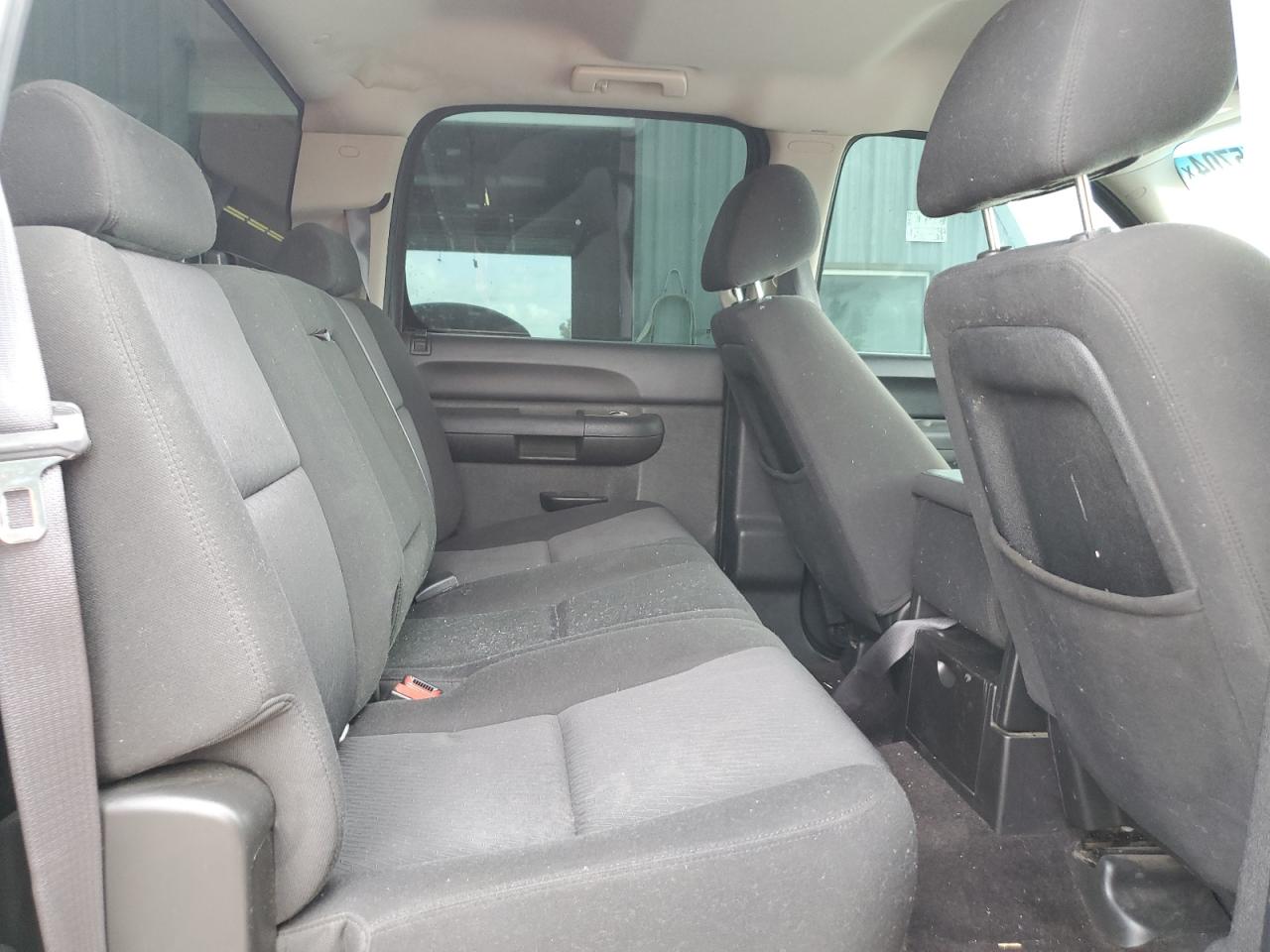 3GCPKSE32BG112966 2011 Chevrolet Silverado K1500 Lt