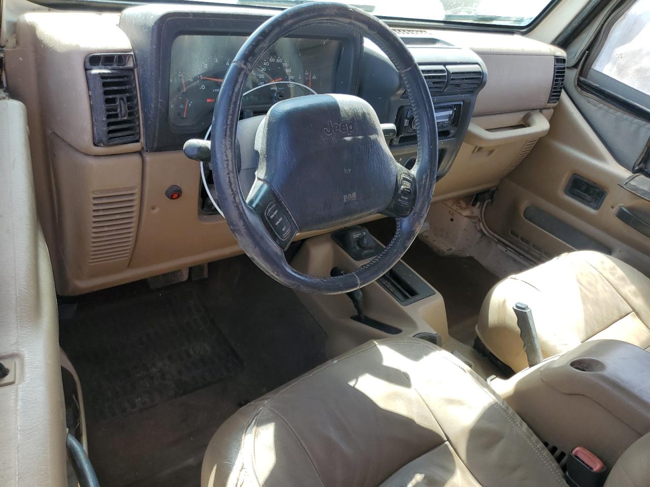 1J4FA59SX2P713758 2002 Jeep Wrangler / Tj Sahara