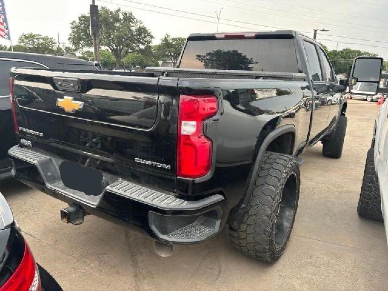 2GC4YMEY6N1211330 2022 Chevrolet Silverado K2500 Custom