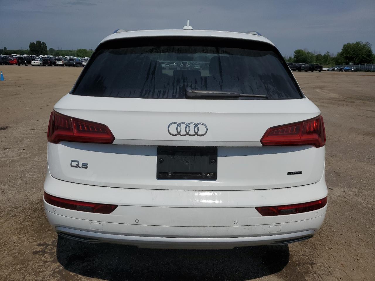 WA1ANAFY4K2043976 2019 Audi Q5 Premium