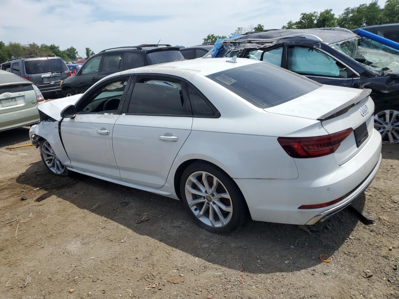 2019 Audi A4 Premium Plus vin: WAUENAF41KN002608