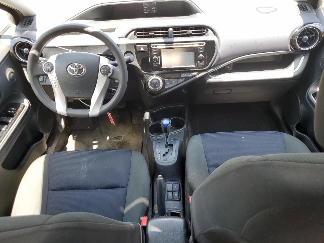 JTDKDTB31F1113688 2015 Toyota Prius C