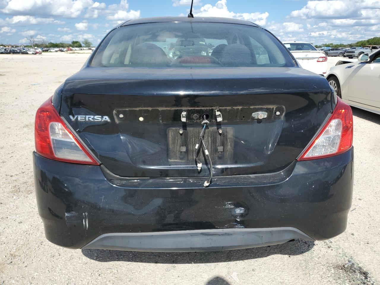 3N1CN7APXFL828025 2015 Nissan Versa S