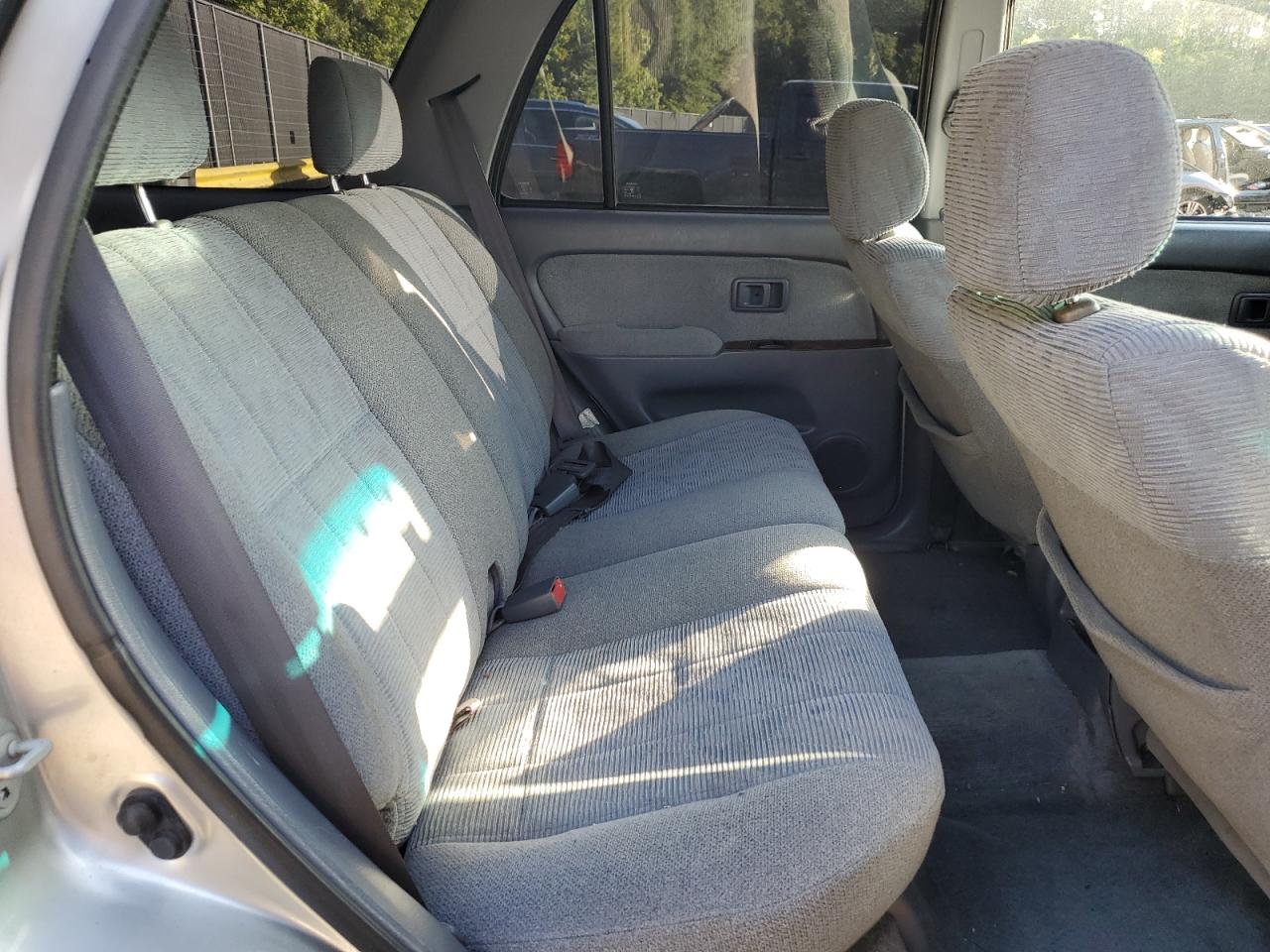 JT3HN86R4Y0304697 2000 Toyota 4Runner Sr5