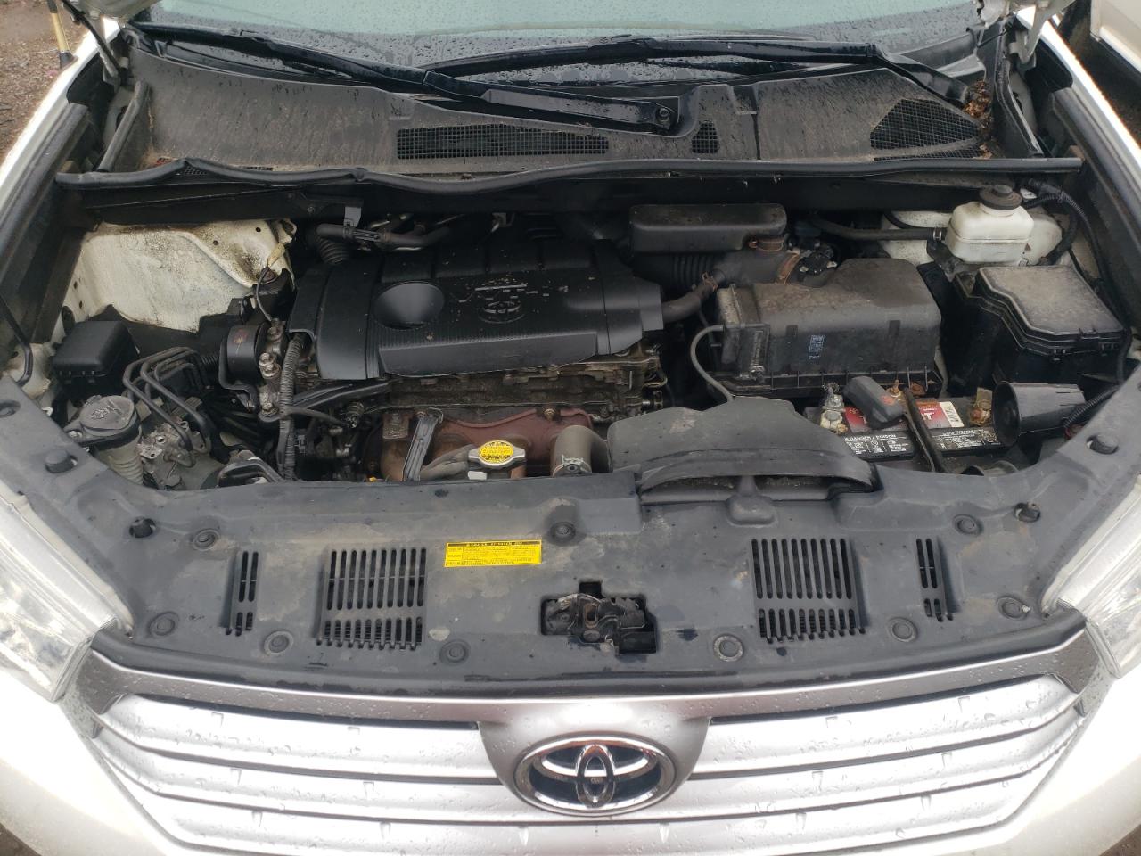 5TDZA3EH4BS013208 2011 Toyota Highlander Base