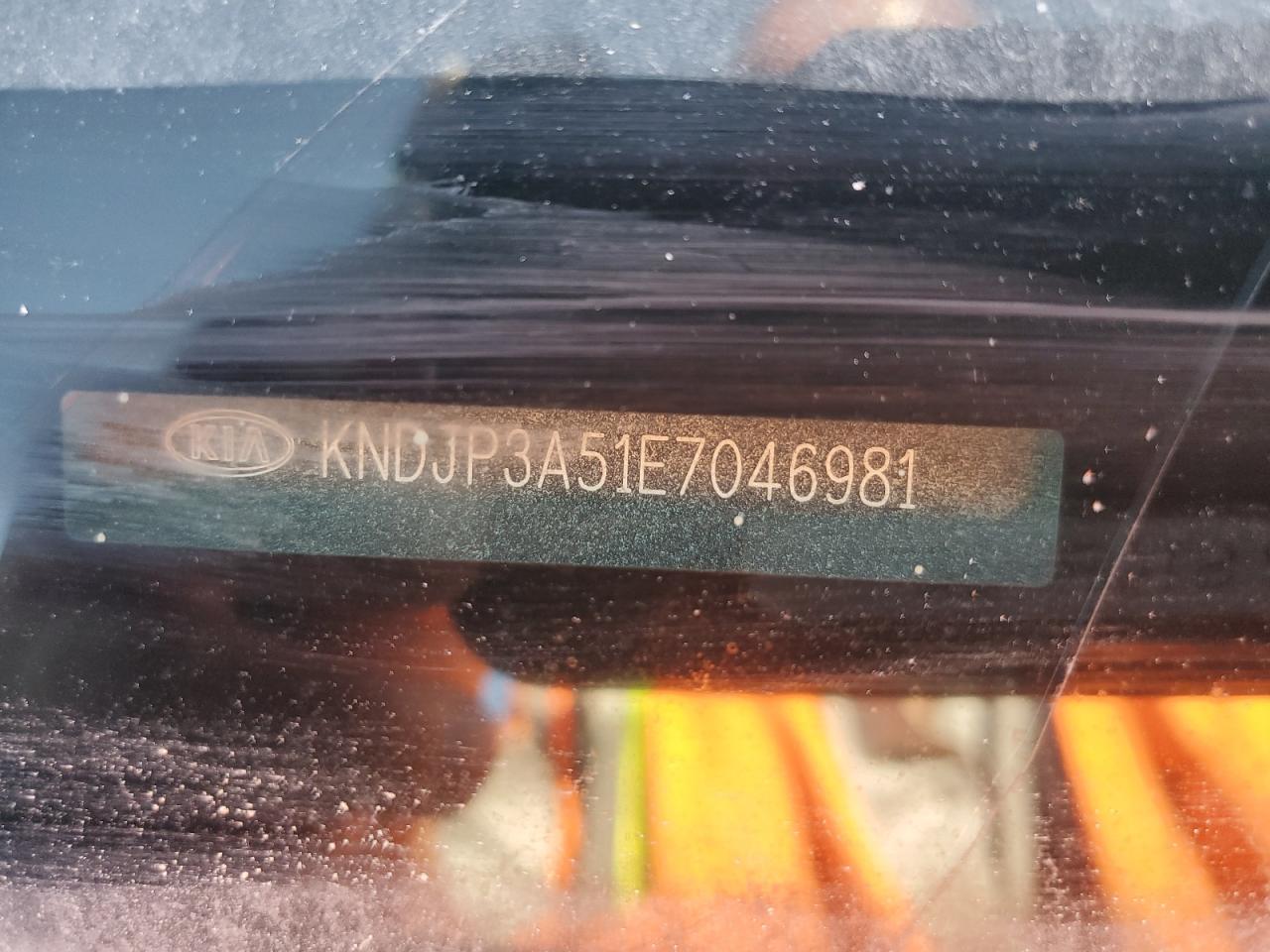 KNDJP3A51E7046981 2014 Kia Soul +