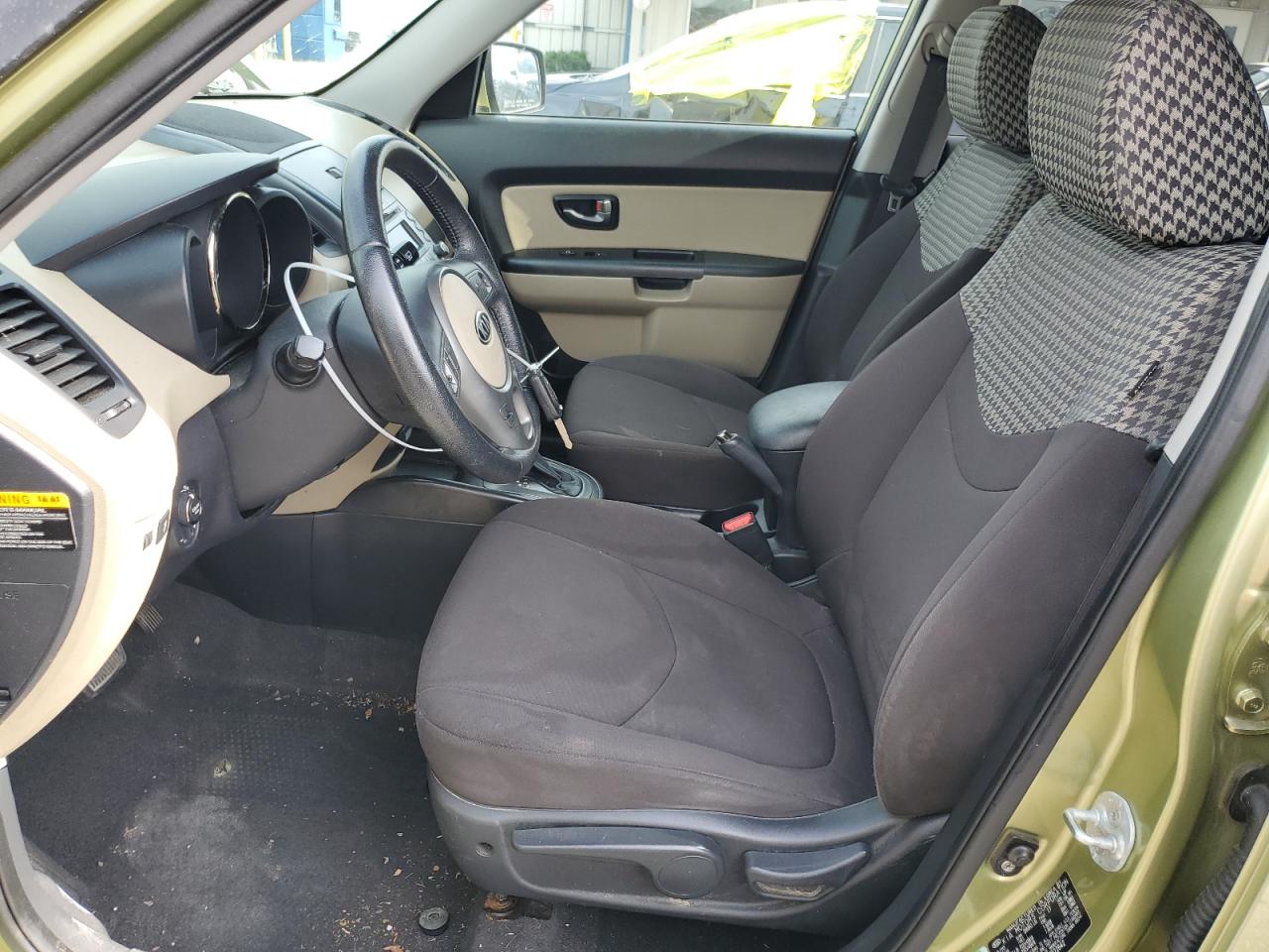 KNDJT2A26B7222642 2011 Kia Soul +