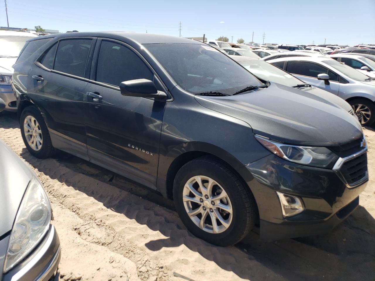 2GNAXHEV8J6112807 2018 Chevrolet Equinox Ls