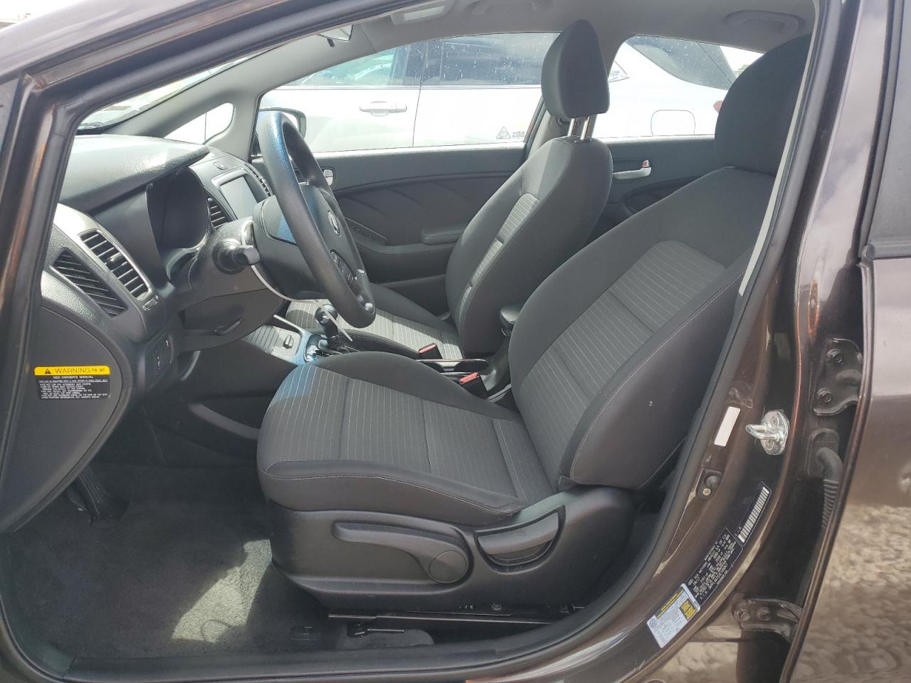 3KPFL4A72JE199047 2018 Kia Forte Lx