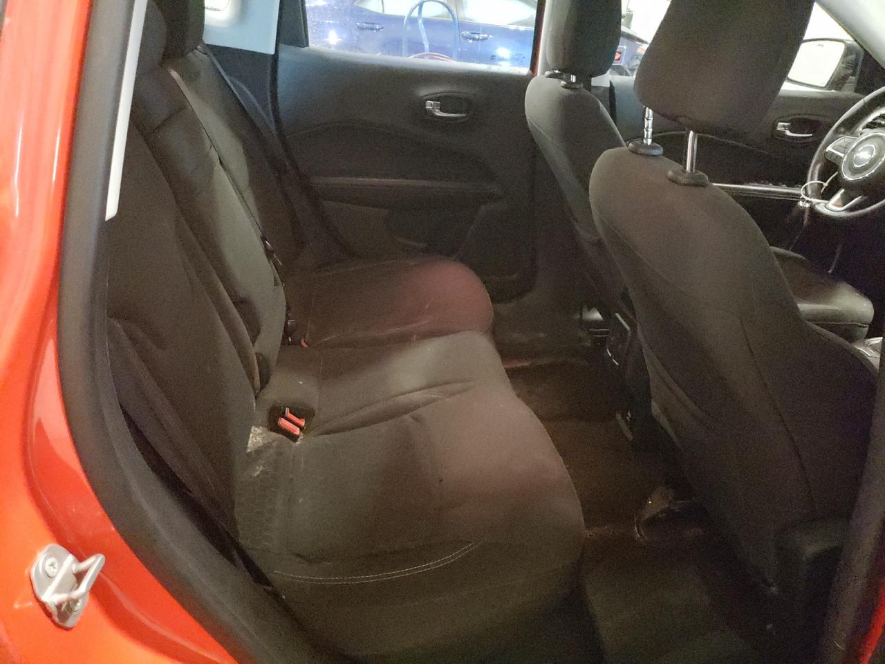 3C4NJDABXJT256435 2018 Jeep Compass Sport