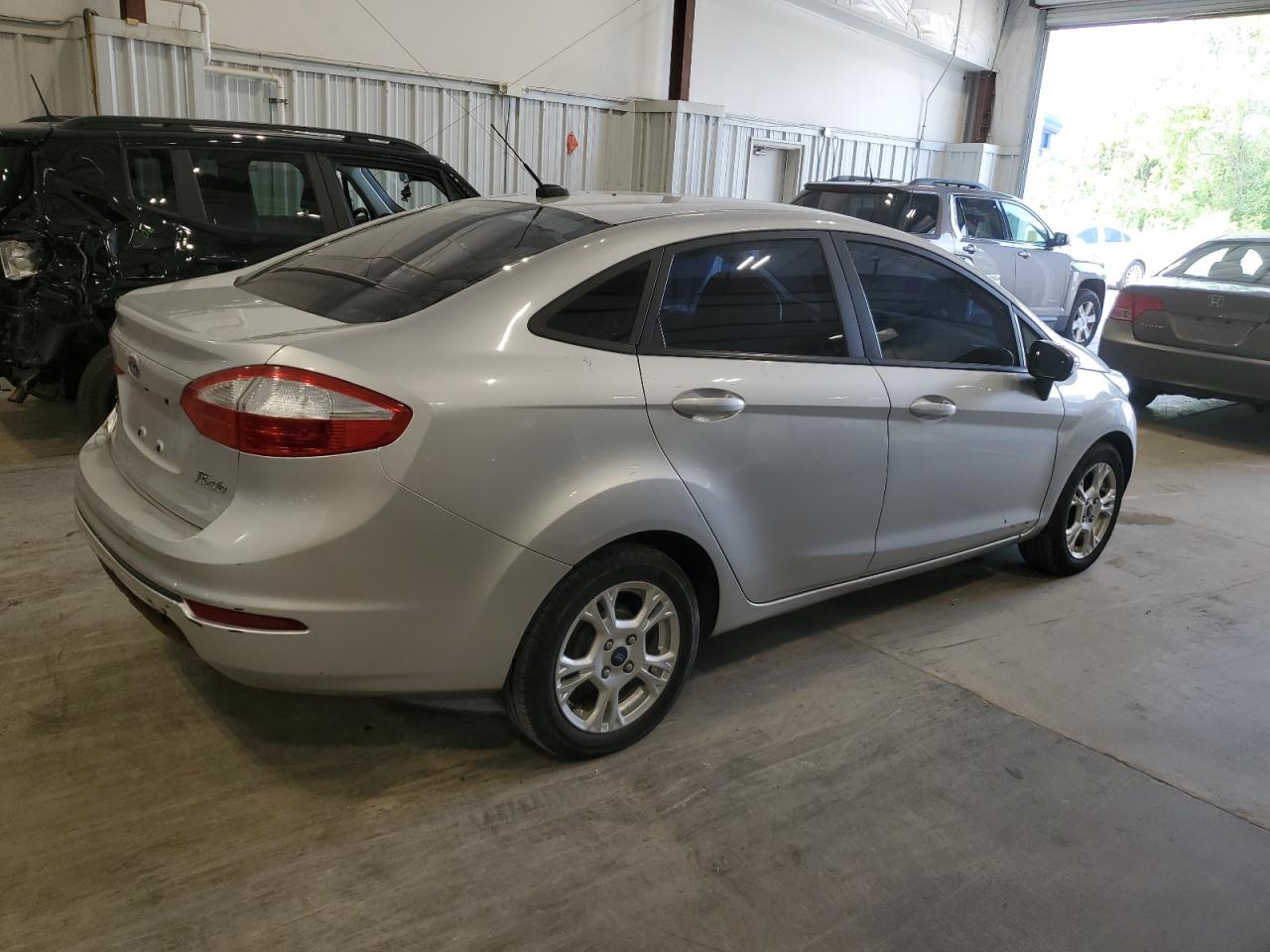 2015 Ford Fiesta Se vin: 3FADP4BJ4FM130109