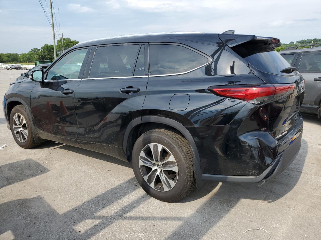 Lot #2855466707 2021 TOYOTA HIGHLANDER