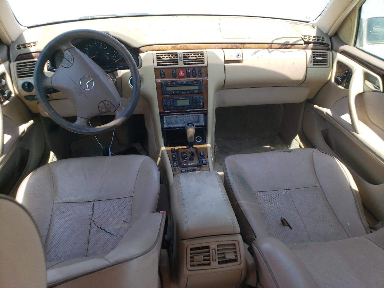 WDBJF65JXYB098699 2000 Mercedes-Benz E 320