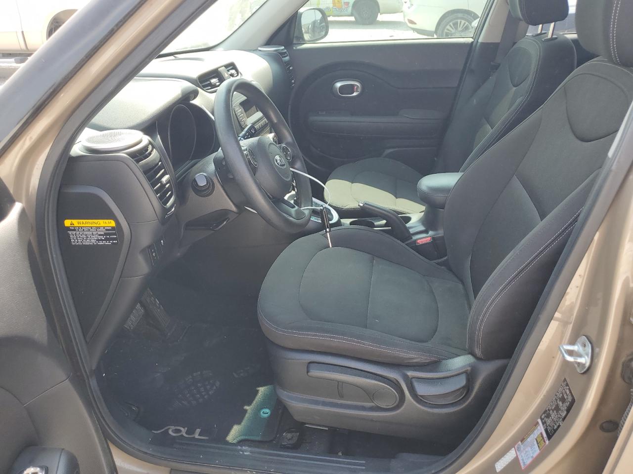 KNDJN2A24G7299981 2016 Kia Soul