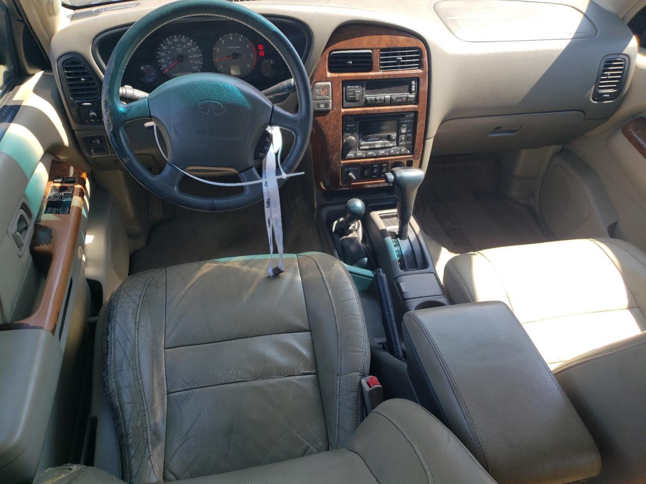 JNRAR05Y3WW038434 1998 Infiniti Qx4