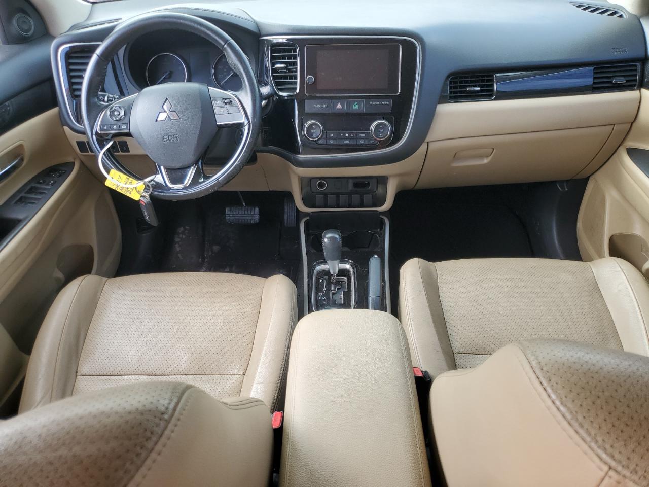 JA4AD3A37HZ052424 2017 Mitsubishi Outlander Se