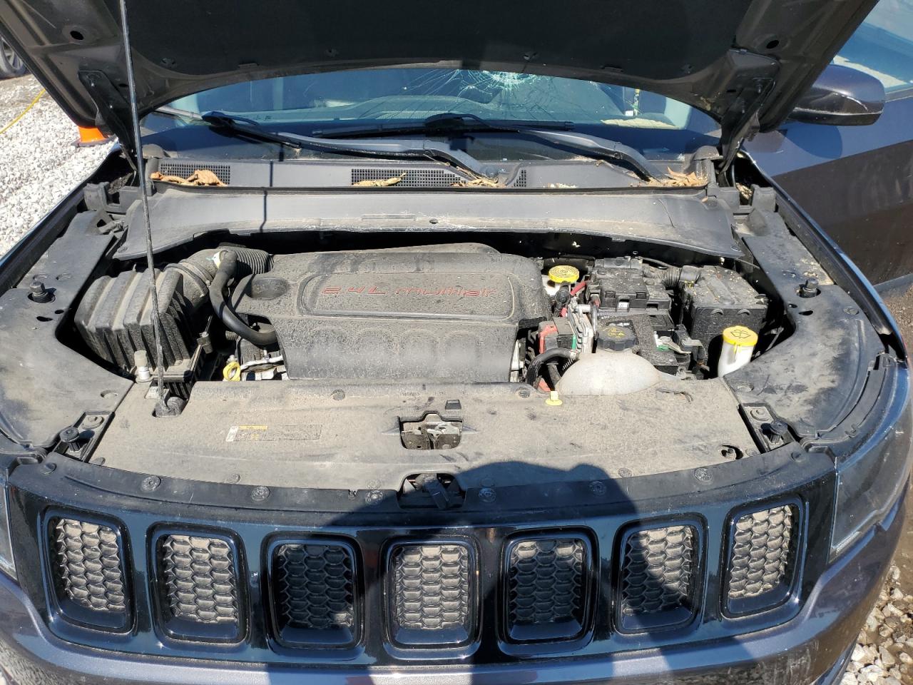 3C4NJDBB6JT299023 2018 Jeep Compass Latitude